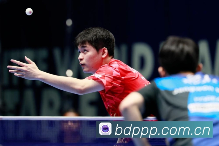 CurryBrand高尔夫全新系列助力球场表现提升与时尚风格融合解析